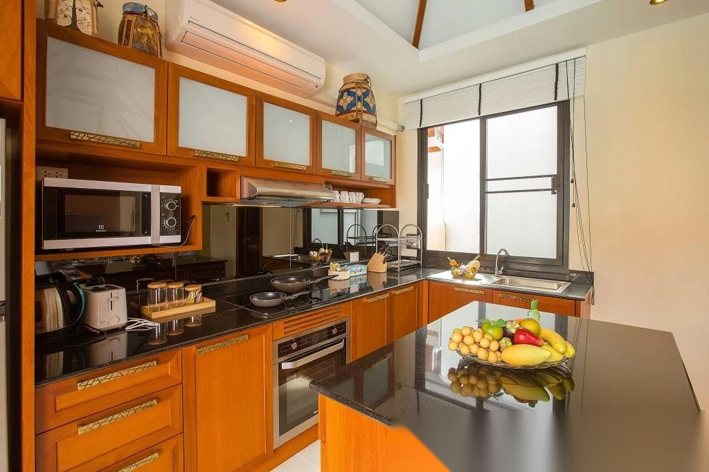 Вилла 6BR в комплексе Rawai VIP Villas & Kids Park · Раваи · Вид на бассейн — фото 3