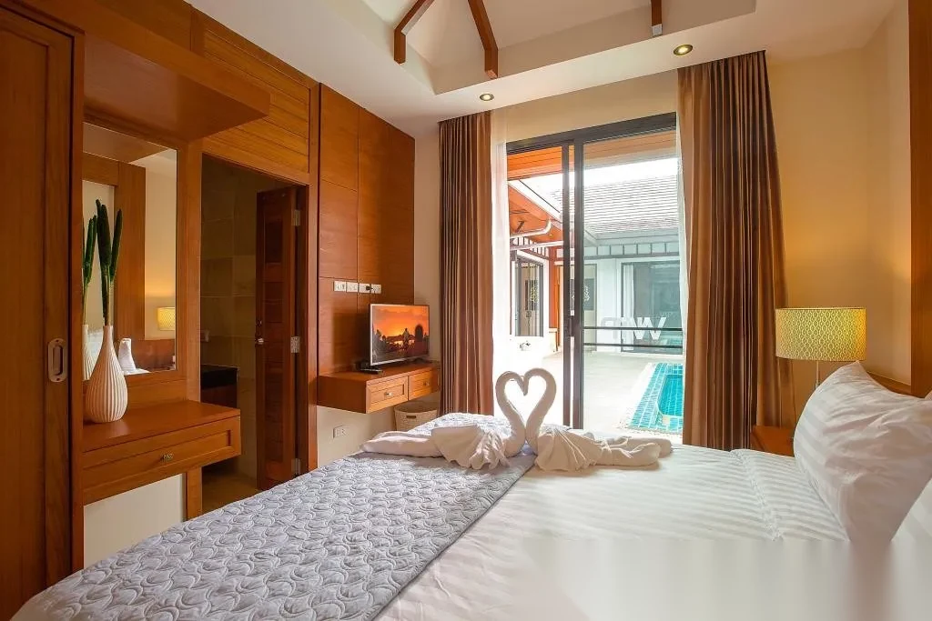Вилла 6BR в комплексе Rawai VIP Villas & Kids Park · Раваи · Вид на бассейн — фото 7